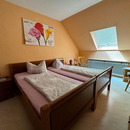 Zur Goldenen Krone Pension Stadtallendorf Esterno foto