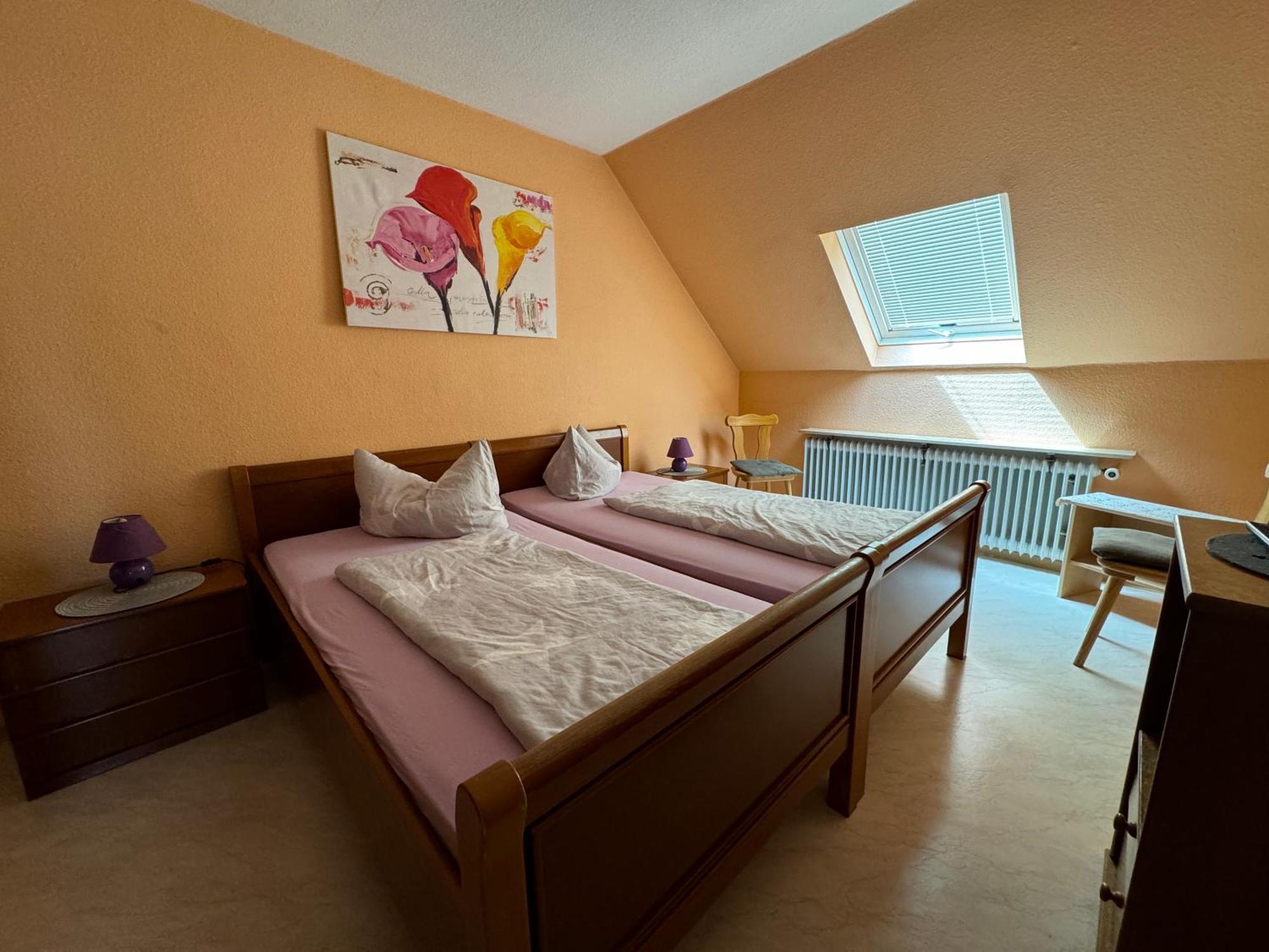 Zur Goldenen Krone Pension Stadtallendorf Esterno foto