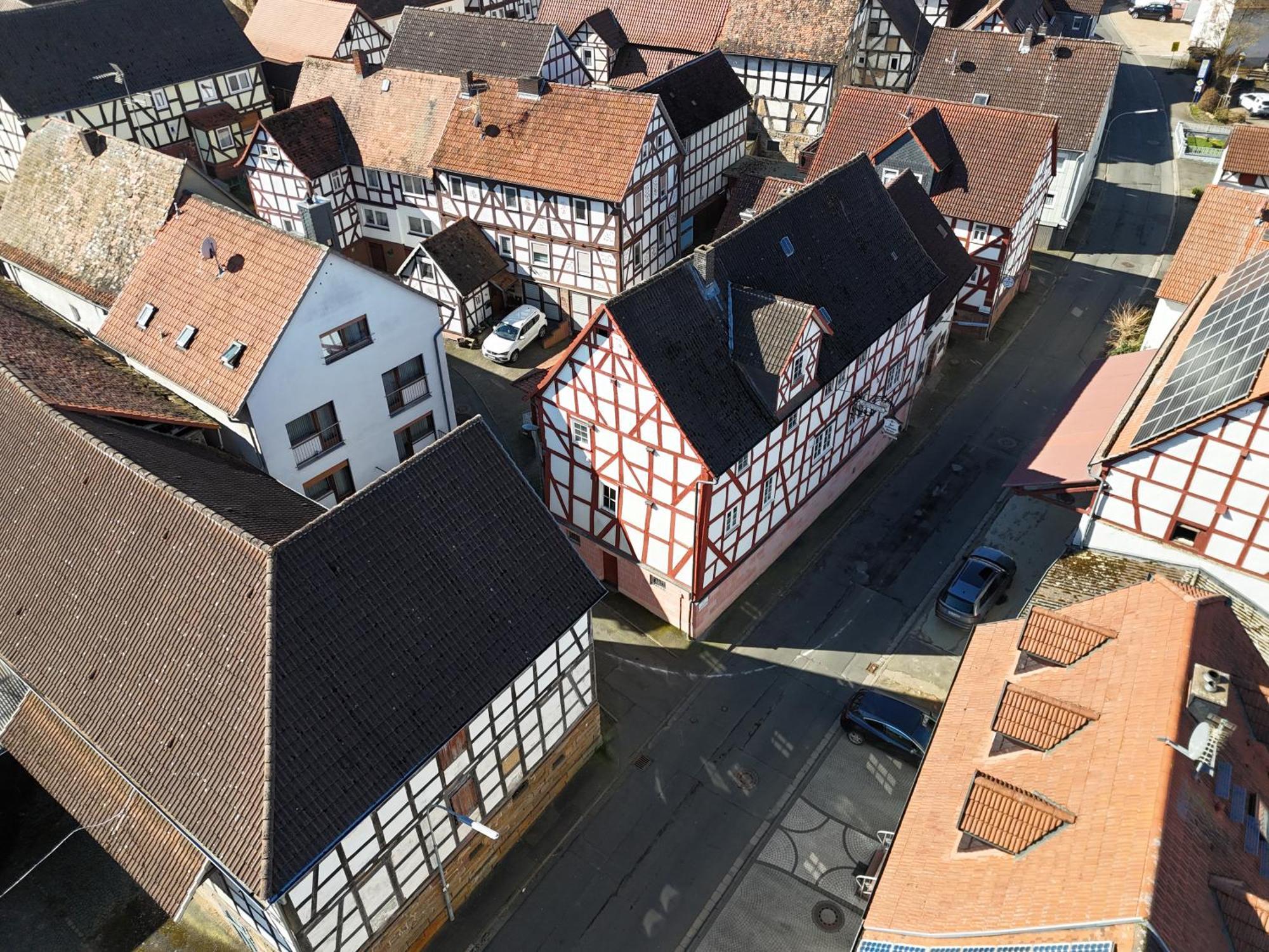 Zur Goldenen Krone Pension Stadtallendorf Esterno foto