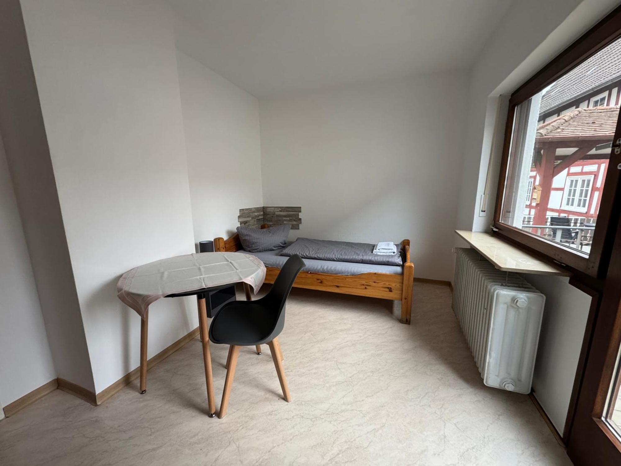 Zur Goldenen Krone Pension Stadtallendorf Esterno foto