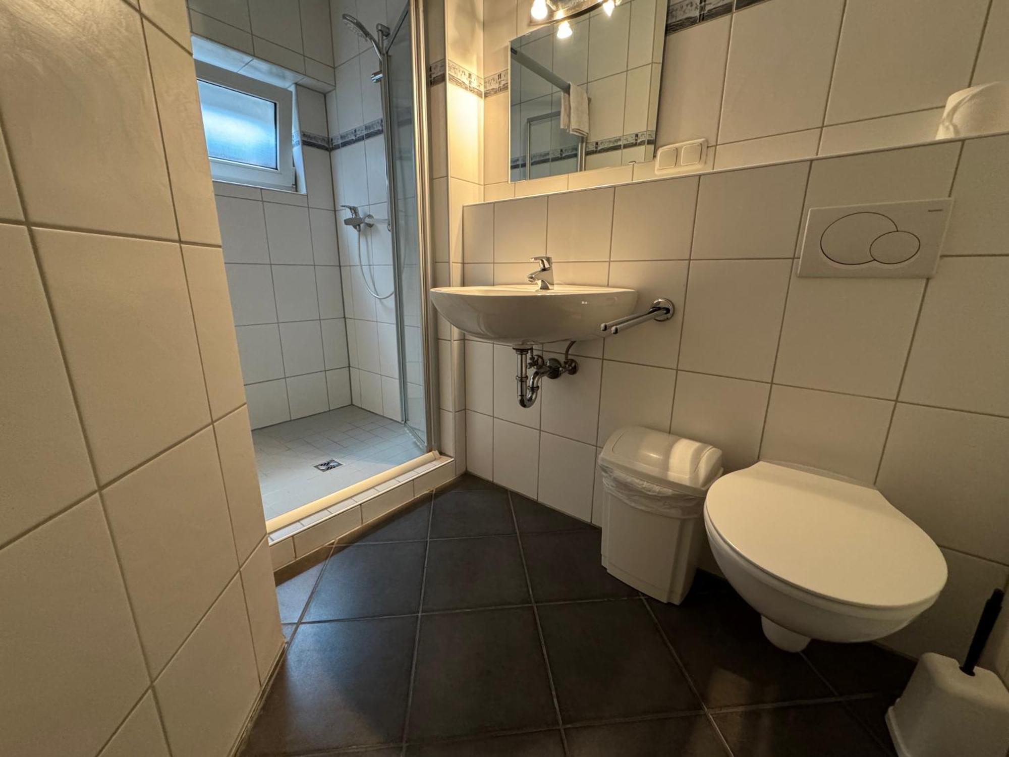 Zur Goldenen Krone Pension Stadtallendorf Esterno foto